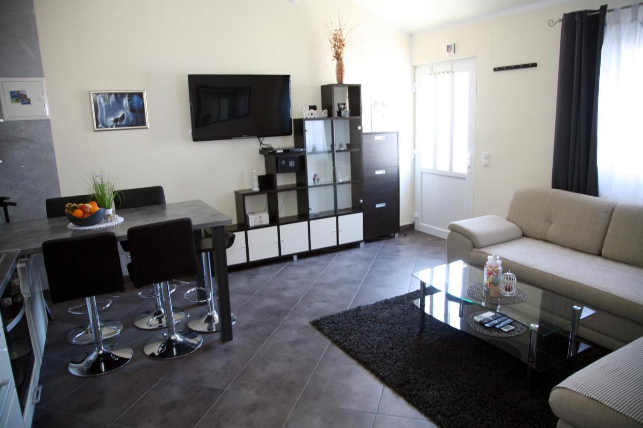 Apartment Del Mar Вінішчє Екстер'єр фото