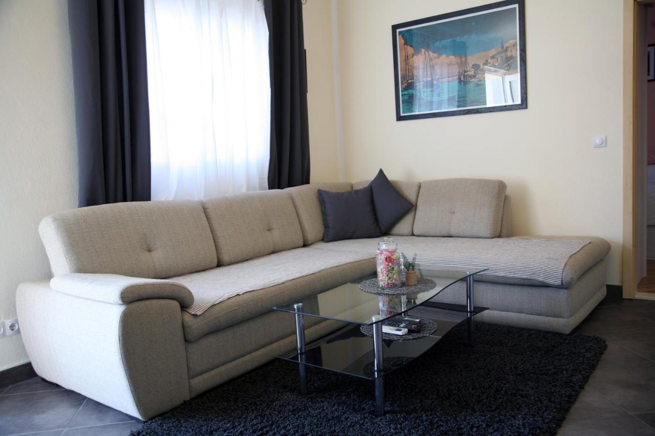 Apartment Del Mar Вінішчє Екстер'єр фото